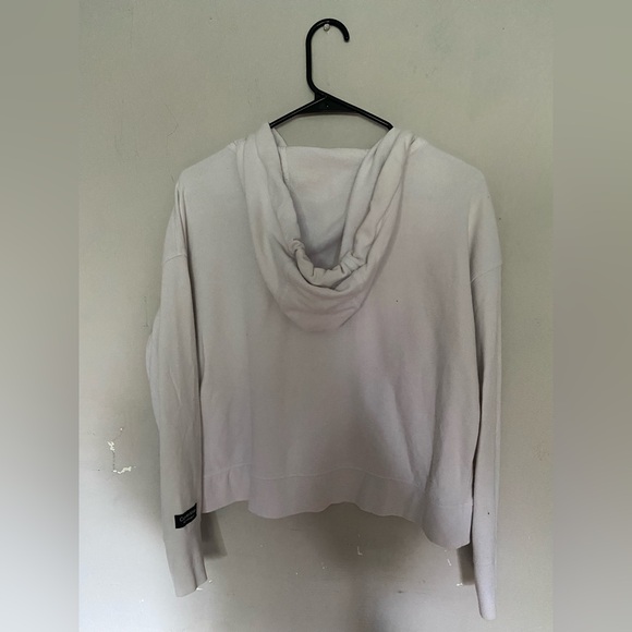 Calvin Klein - Picture 2 of 5